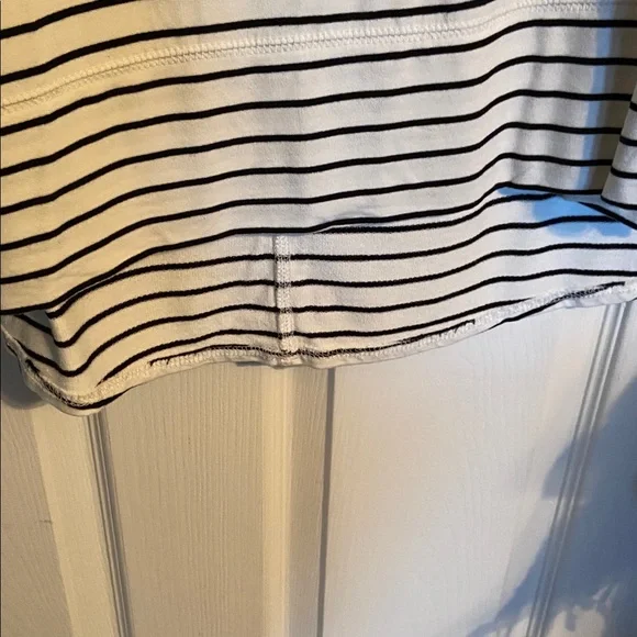 To Liz Claiborne cowl neck lightweight shirts - Picture 6 of 9